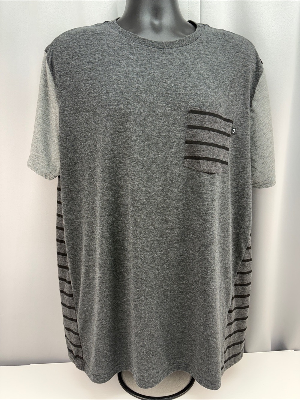 Oakley shirt mens‎ small